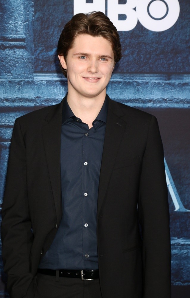 Eugene Simon abs