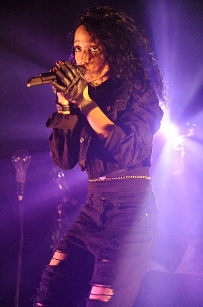 FKA twigs Picture 9 - FKA twigs Performing Live in Concert