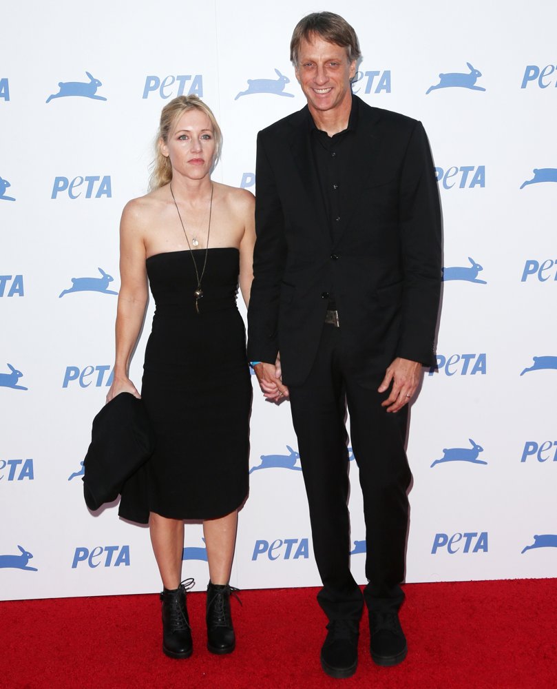 Tony Hawk Wife / Tony Hawk With His Wife Catherine Goodman