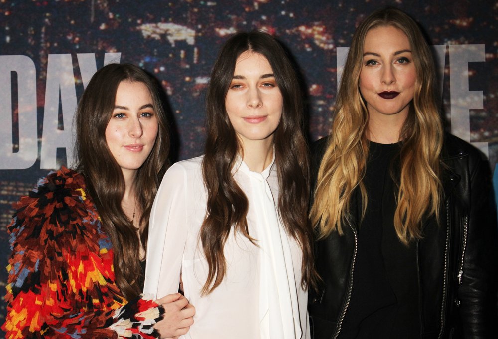 HAIM Picture 39 - Saturday Night Live 40th Anniversary Special - Red ...