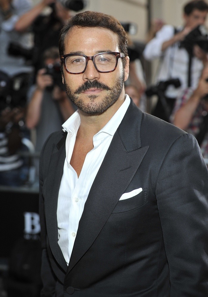 Next photo of Jeremy Piven