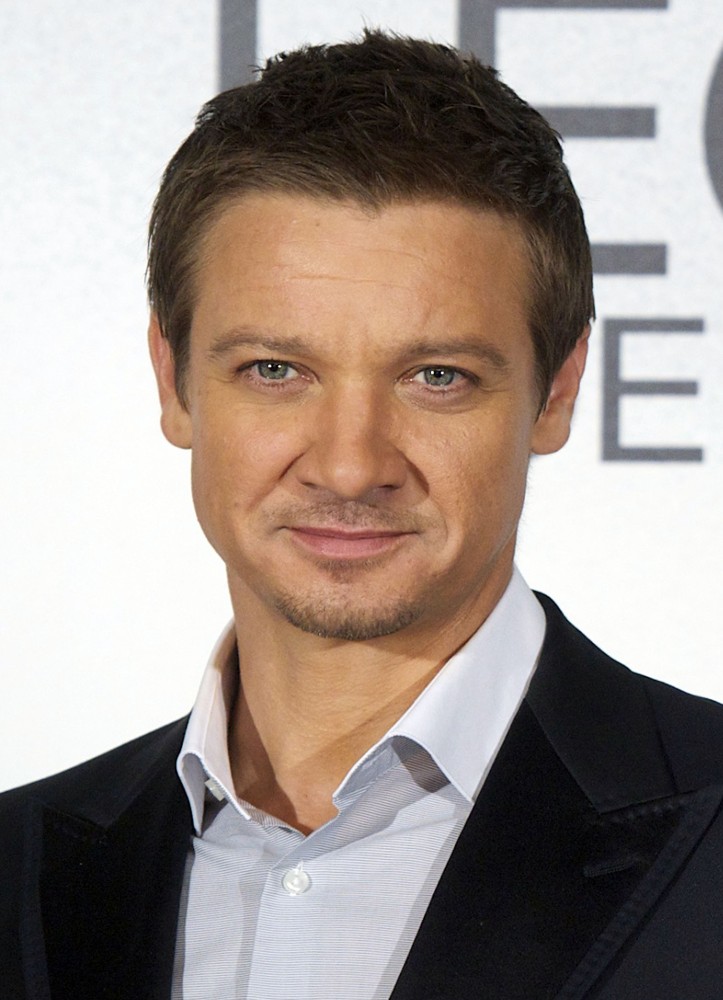 Jeremy Renner Picture 112 The Universal Pictures World Premiere Of The Bourne Legacy Arrivals 