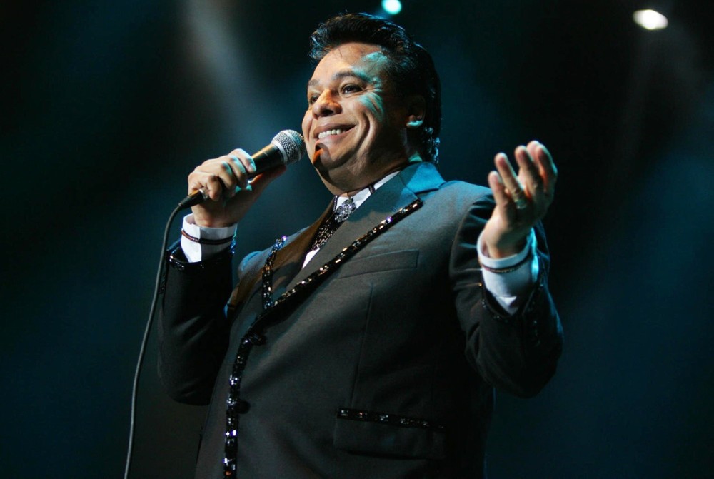 Juan Gabriel Picture 10 - Juan Gabriel Performing Live