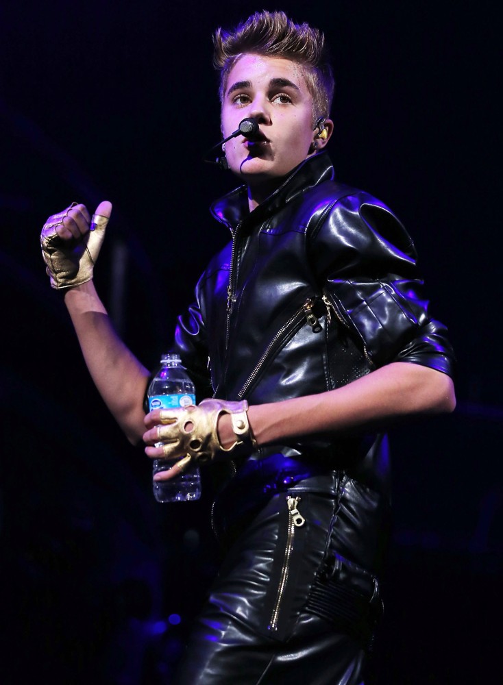 Justin Bieber Picture 1167 Justin Bieber Performs Live In Concert On The Believe Tour 