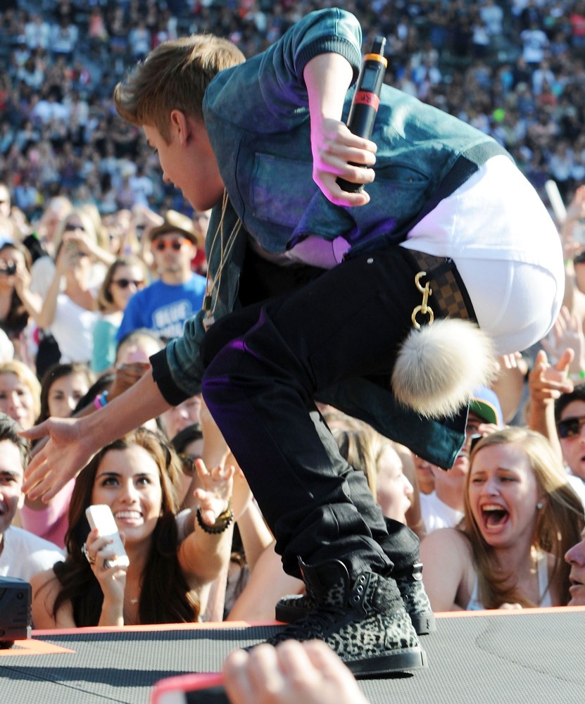 Justin Bieber Picture 917 - 102.7 KIIS FM's Wango Tango 2012 - Show