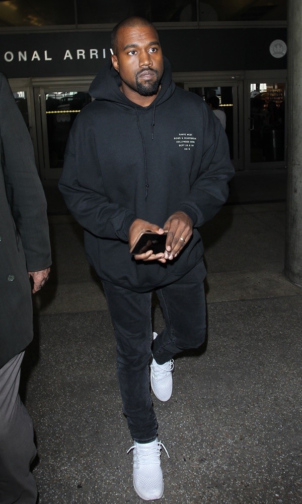 Kanye West Picture 388 - Kanye West Arrives at Los Angeles