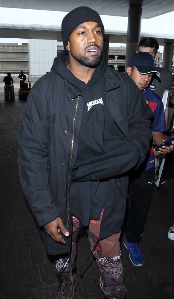 Kanye West Picture 516 - Kanye West Departs on A Flight from Los ...