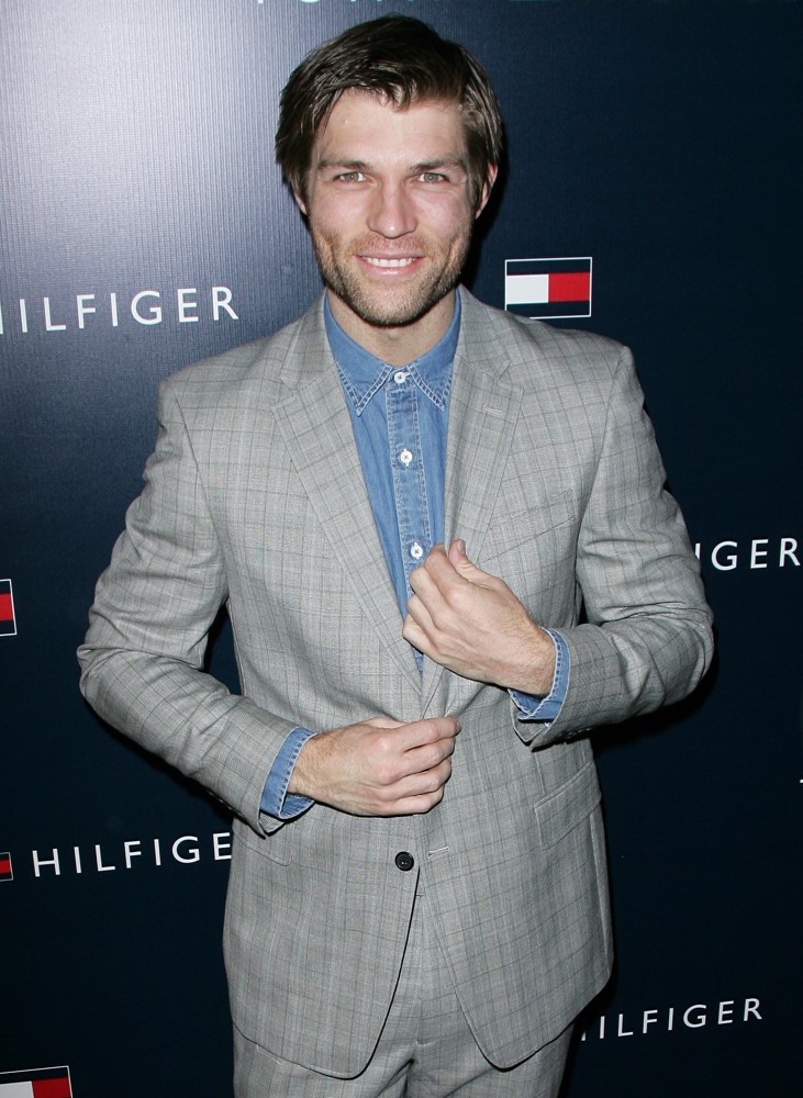 Liam McIntyre Picture 17 - Party to Celebrate The Opening of The New ...