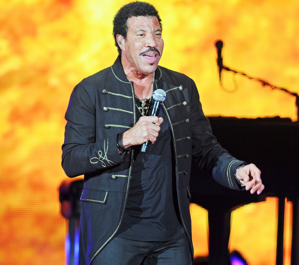 Lionel Richie Picture 56 - Lionel Richie Performing Live in Concert