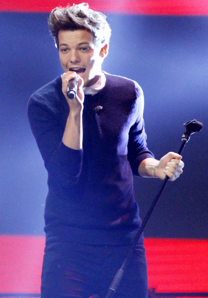 Louis Tomlinson Picture 21 - One Direction Perform Live on Sweden's X ...