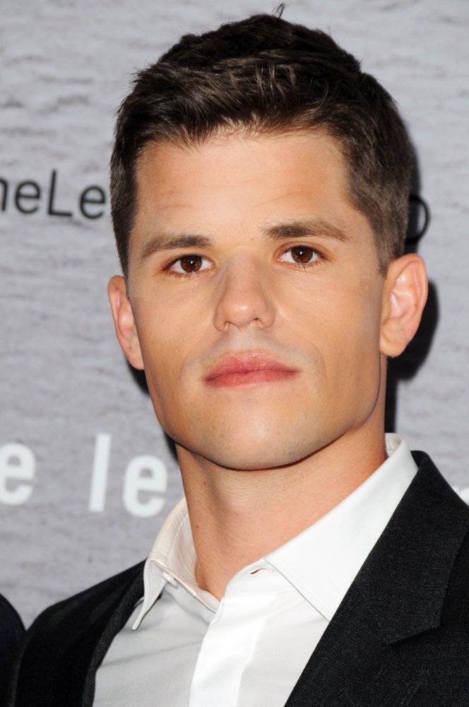 Max Carver Picture 6 - The Leftovers New York Premiere - Red Carpet ...