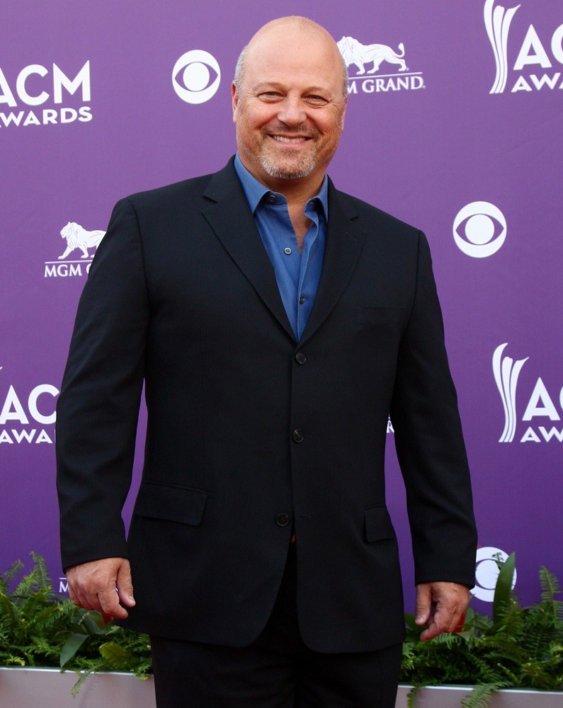 Next photo of Michael Chiklis