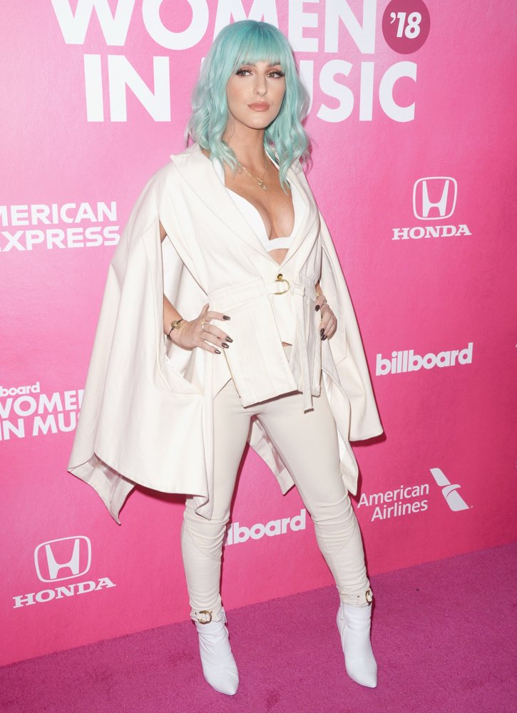 Njomza Picture 1 - Billboard Women in Music 2018 - Red Carpet Arrivals