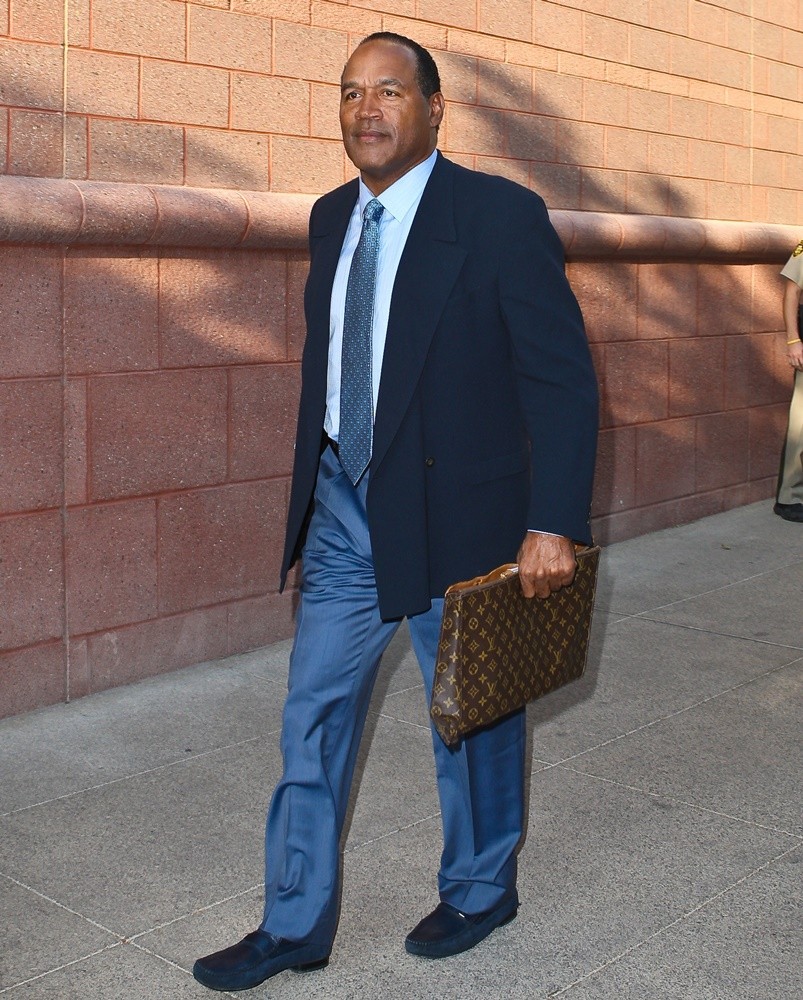 O.J. Simpson Picture 163 - O.J. Simpson Arrives at The Clark County ...