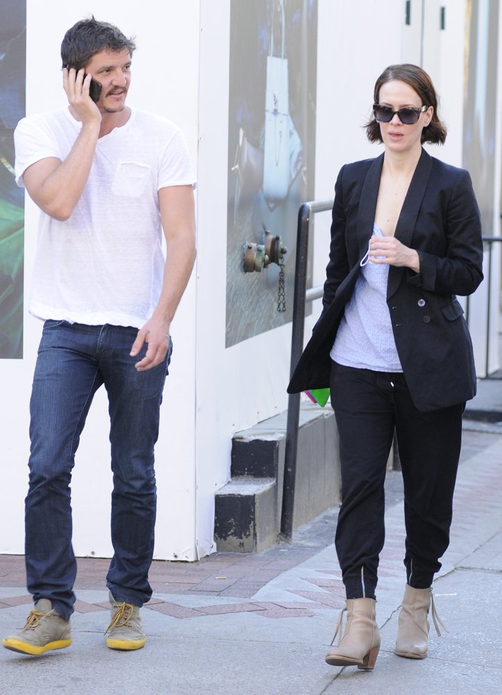 Pedro Pascal Picture 18 Sarah Paulson And Pedro Pascal In Soho