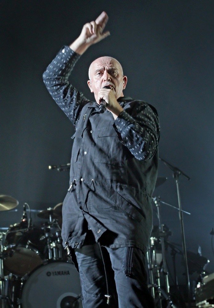 Peter Gabriel Picture 32 Peter Gabriel Performs Live on His Back to