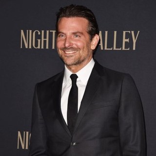 Bradley Cooper in Nightmare Alley Premiere - Arrivals