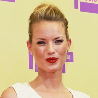 2012 MTV Video Music Awards - Arrivals - Picture 177