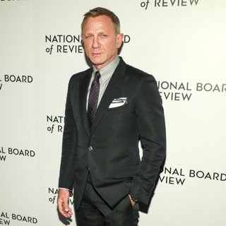 Daniel Craig Pictures, Latest News, Videos.