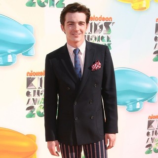 Drake Bell Picture 20 - Nickelodeon's 27th Annual Kids' Choice Awards ...