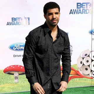 Drake Picture 84 - BET Awards 2011