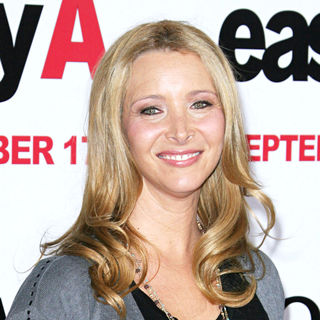 Lisa Kudrow Reveals Getting Nose Job at Age 16