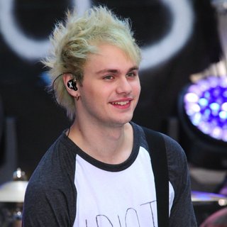 Michael Clifford Pictures with High Quality Photos