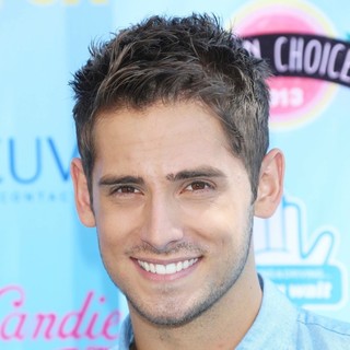 Jean-Luc Bilodeau Picture 22 - 2013 Teen Choice Awards