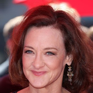 Joan Cusack dentures