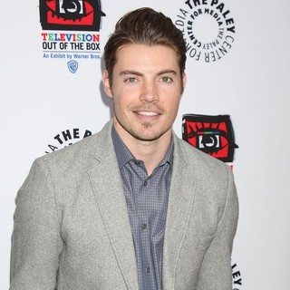 Josh Henderson Picture 20 - Warner Brothers Presents Television: Out of ...