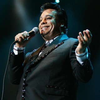 Juan Gabriel Picture 12 - Juan Gabriel Performing Live