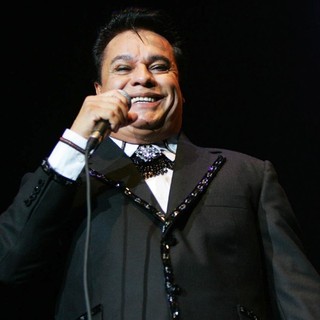 Juan Gabriel Picture 12 - Juan Gabriel Performing Live