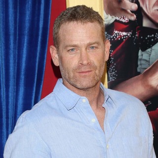 Max Martini Picture 3 - Los Angeles Premiere of Columbia Pictures' Zero ...