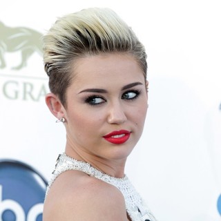 Miley Cyrus Picture 463 - 2013 Billboard Music Awards - Arrivals