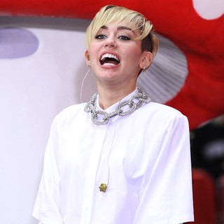 Miley Cyrus Picture 589 - Miley Cyrus Performs on The Today Show as ...