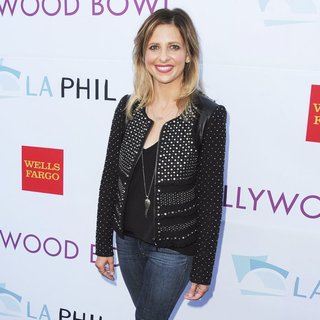 Sarah Michelle Gellar Is Auctioning Off Naked Photos of Herself for Charity