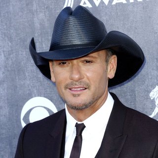 Tim McGraw Pictures with High Quality Photos