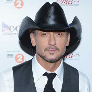 Tim McGraw Picture 79 - 55th Annual GRAMMY Awards - Arrivals