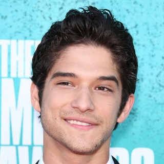 Tyler Posey Picture 15 - 2012 MTV Movie Awards - Arrivals