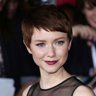 Valorie Curry Picture 1 - The Premiere of The Twilight Saga's Breaking ...