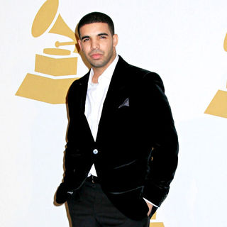 Drake Picture 16 - 2009 American Music Awards - Arrivals