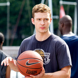 Justin Timberlake Plays Basketball on The Set of Movie 'Friends with Benefits'
