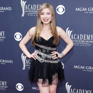 Jennette McCurdy Picture 28 - The 2011 American Idol Finale