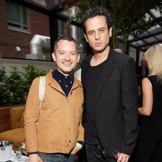 Elijah Wood, Luke Kirby