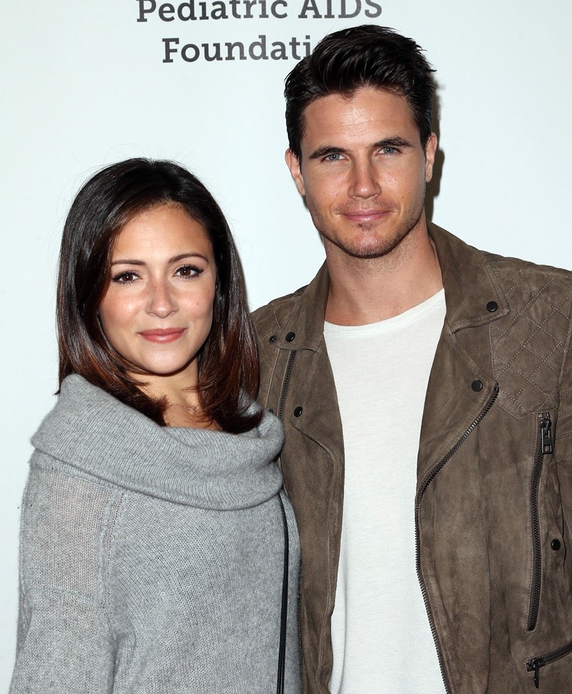 Robbie Amell Picture 54 - Elizabeth Glaser Pediatric AIDS Foundation ...