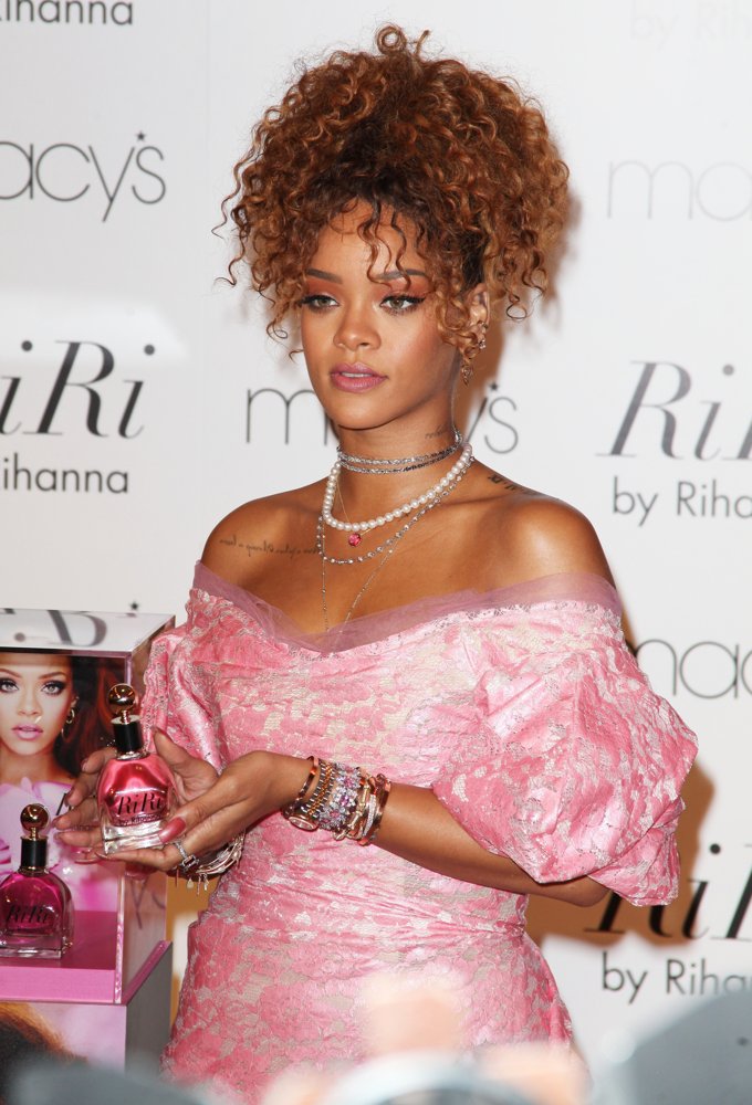 Rihanna Picture 1124 Rihanna Launches Her Fragrance Riri