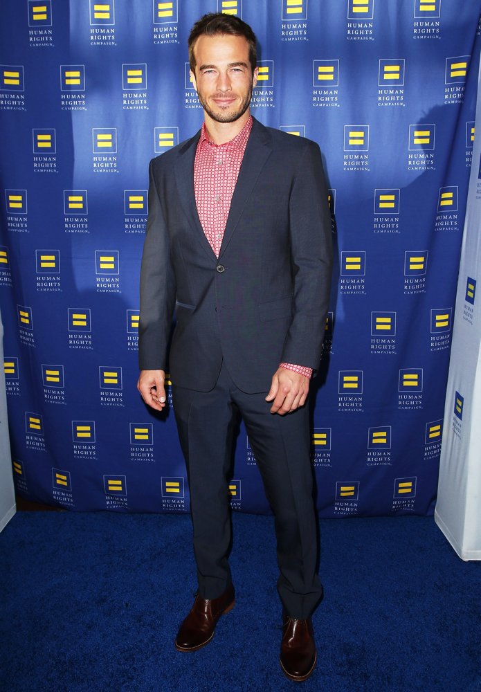 Ryan Carnes Picture 1 Hrc Los Angeles Gala Dinner 2015 Arrivals