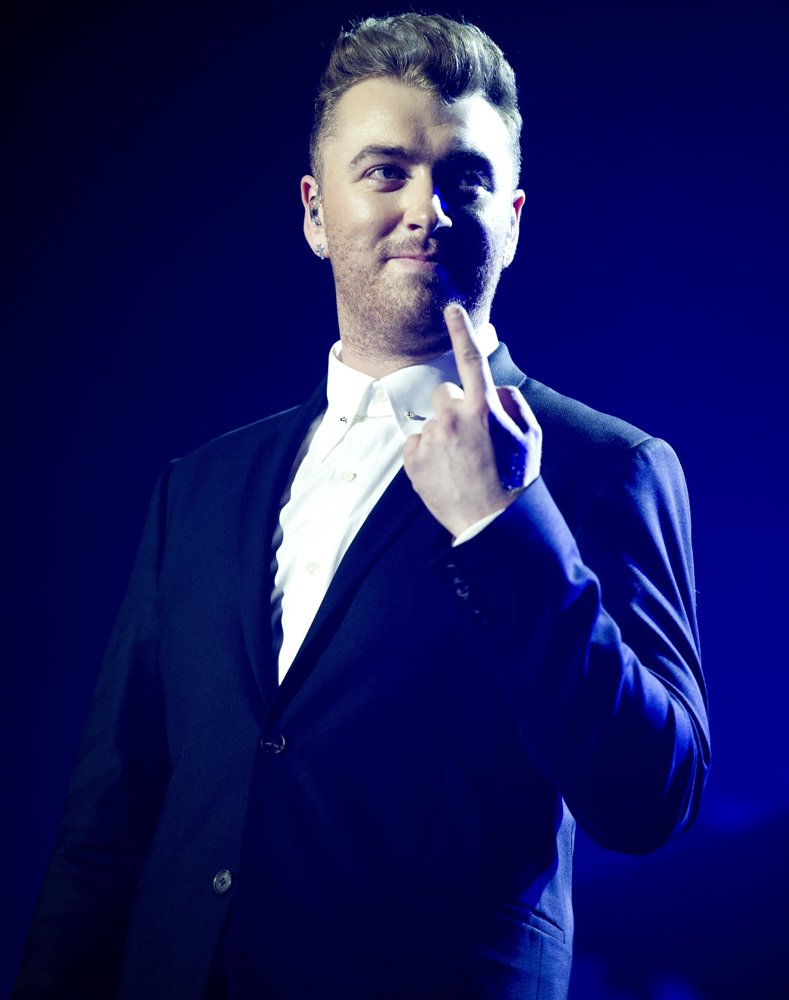 Sam smith writ. Сэм Смит Даймонд. Сэм Смит 15 лет. Сэм Смит клипы. Сэм Смит Даймондс клип.