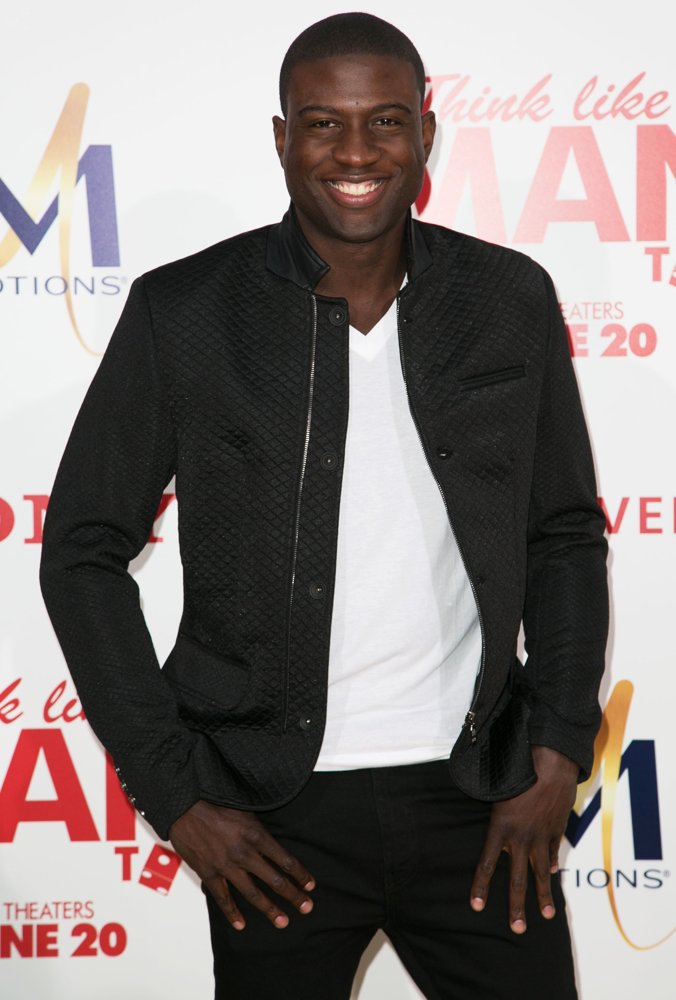 Sinqua Walls Picture 2 - MTV's Teen Wolf Season Two Premiere Screening ...