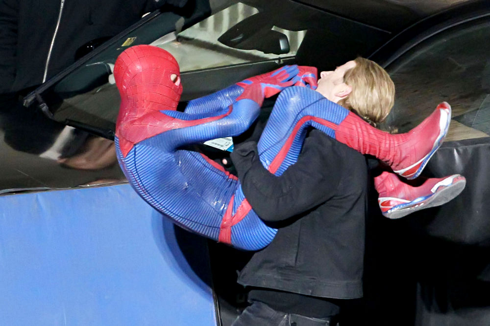 New Set Photos: 'Spider-Man' Filming Fighting Scene